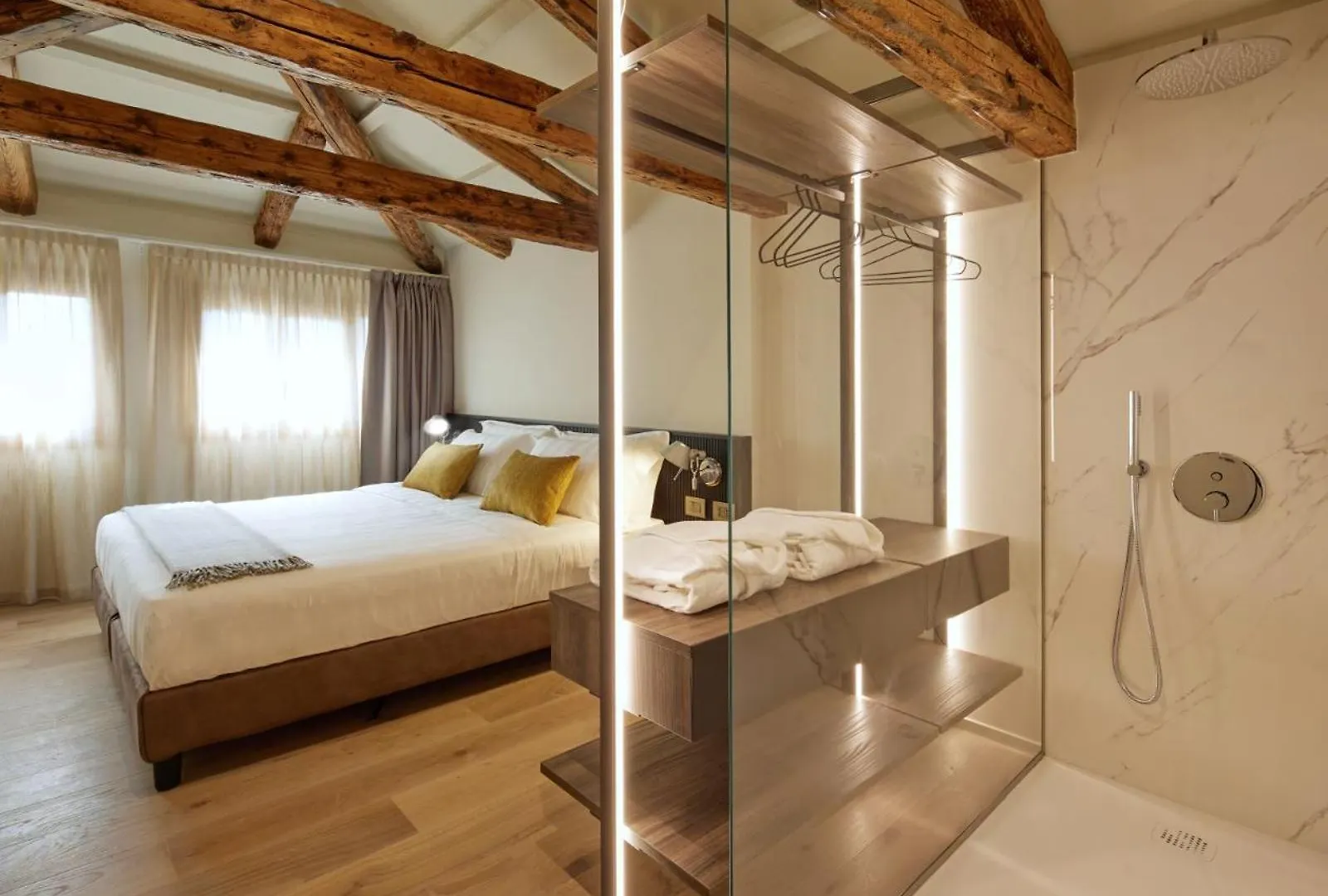 Palazzina Riva Apartment Venice Italy