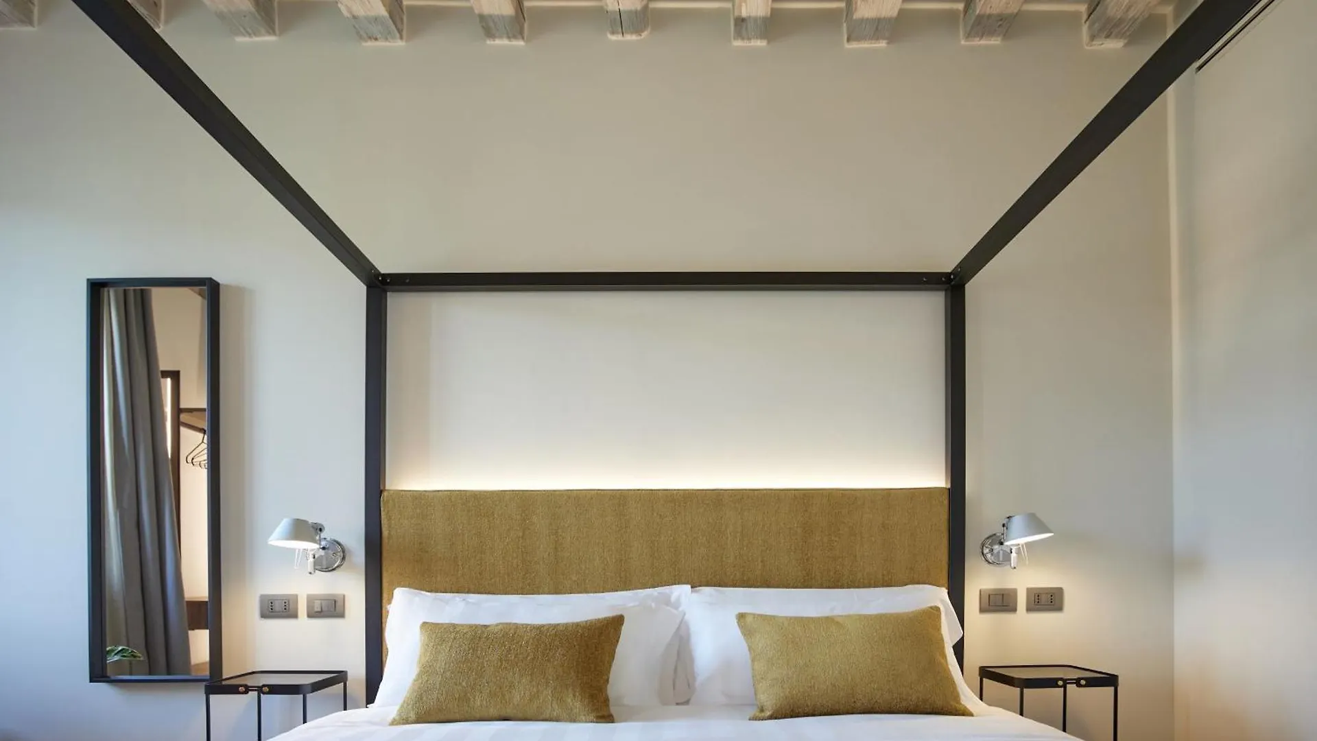 Palazzina Riva Apartment Venice 0*,  Italy